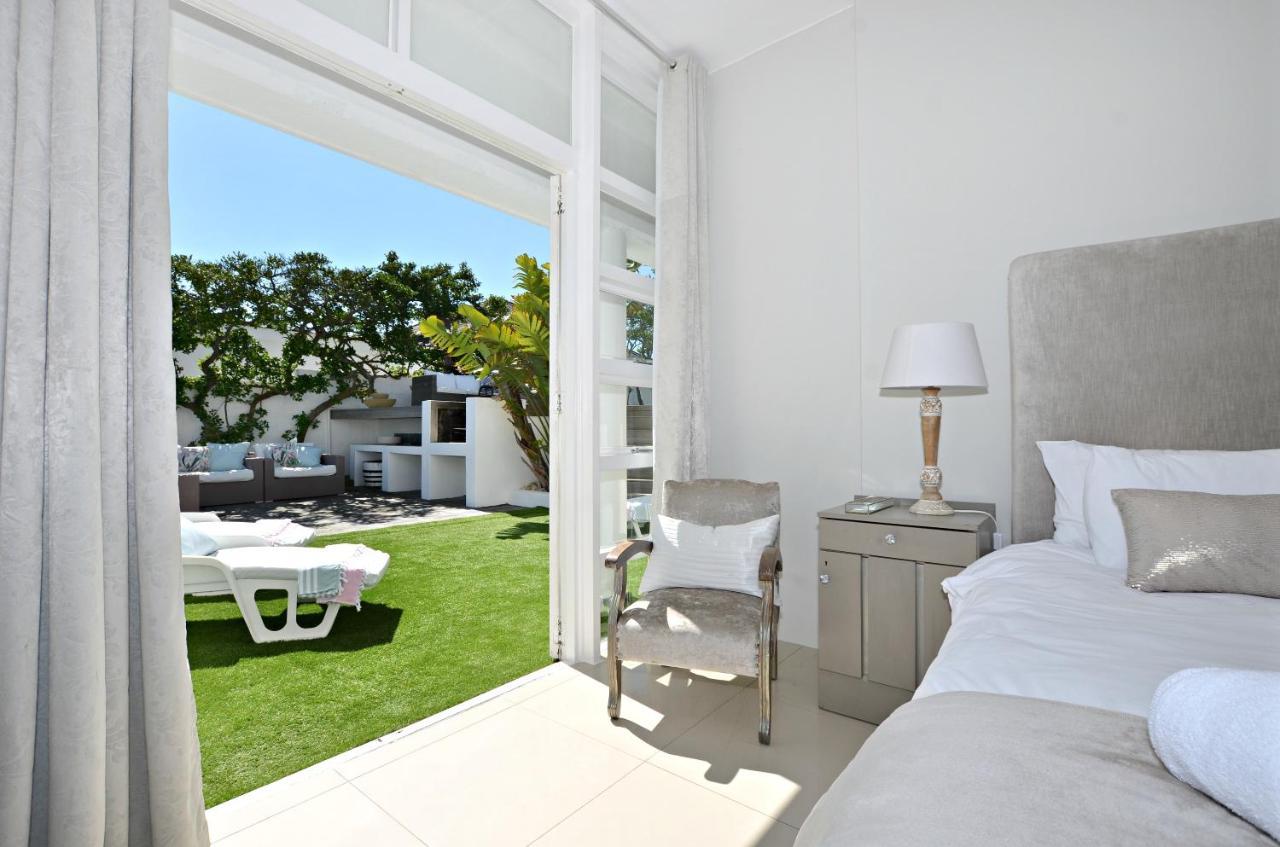 White Waves Beach House โบลแบร์กสตรานด์ ภายนอก รูปภาพ