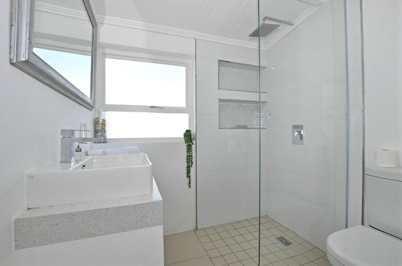 White Waves Beach House โบลแบร์กสตรานด์ ภายนอก รูปภาพ