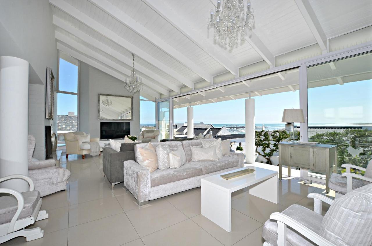 White Waves Beach House โบลแบร์กสตรานด์ ภายนอก รูปภาพ