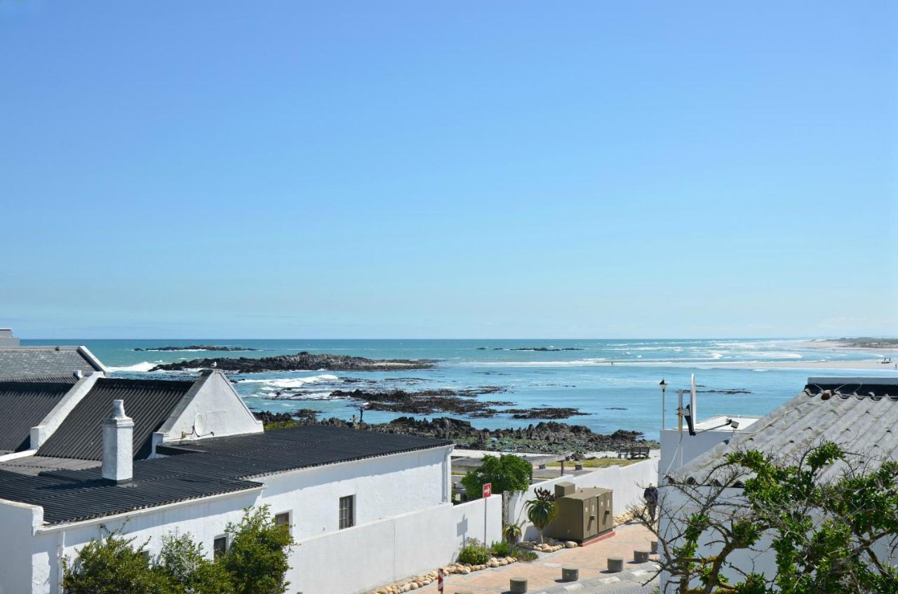 White Waves Beach House โบลแบร์กสตรานด์ ภายนอก รูปภาพ