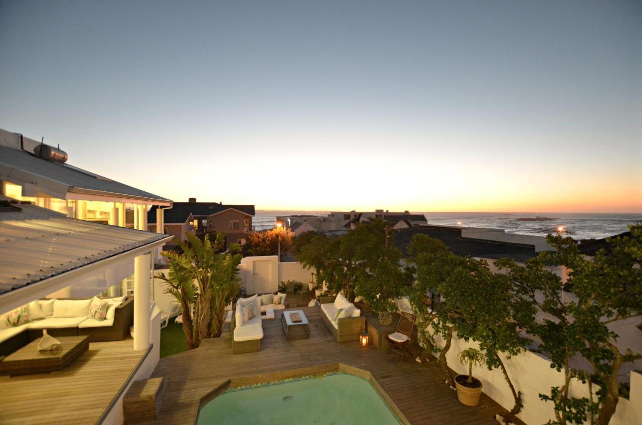 White Waves Beach House โบลแบร์กสตรานด์ ภายนอก รูปภาพ
