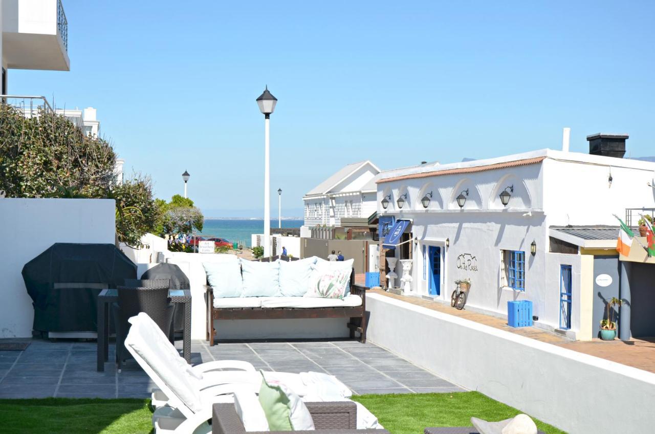 White Waves Beach House โบลแบร์กสตรานด์ ภายนอก รูปภาพ